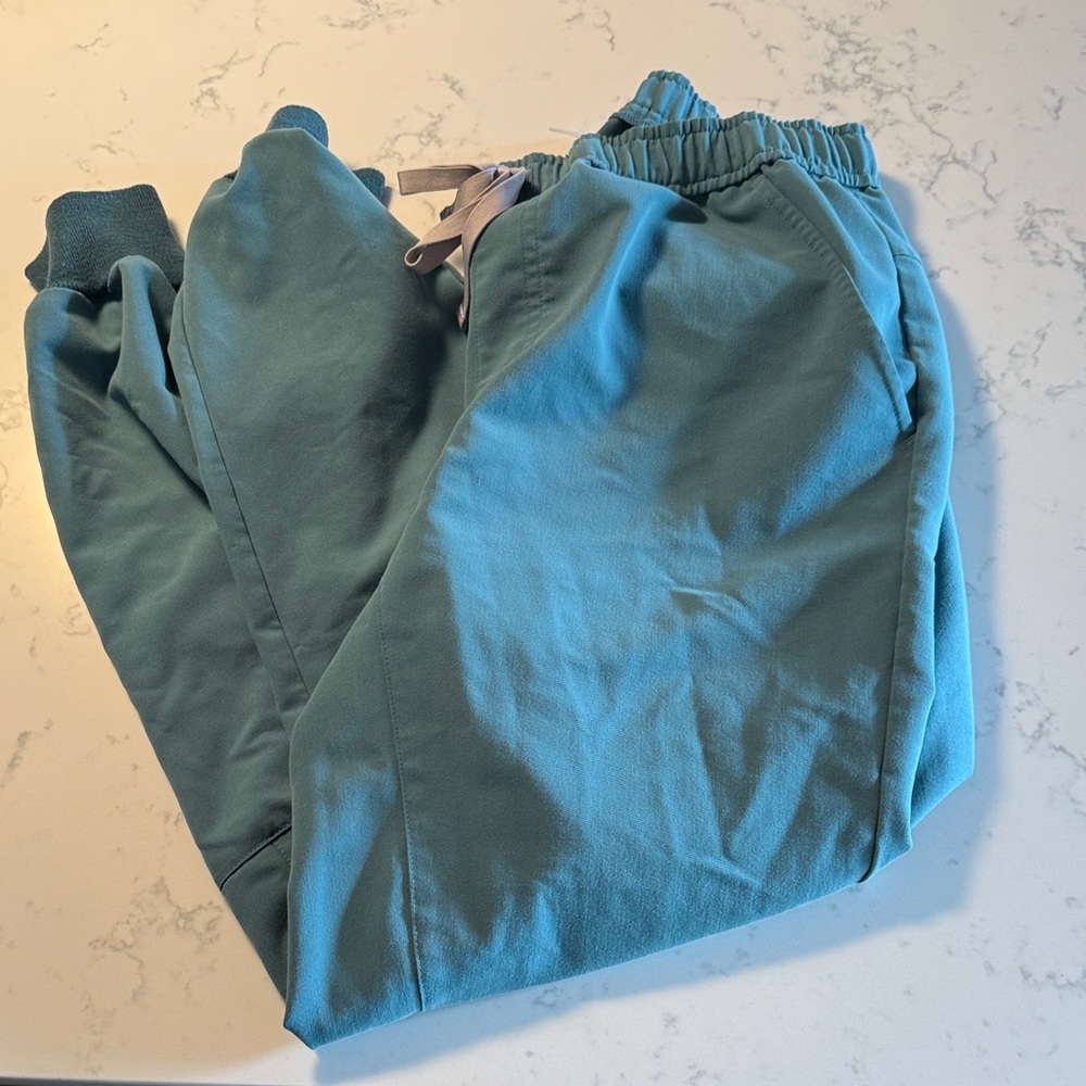 Men’s figs M Teal Jogger Pants